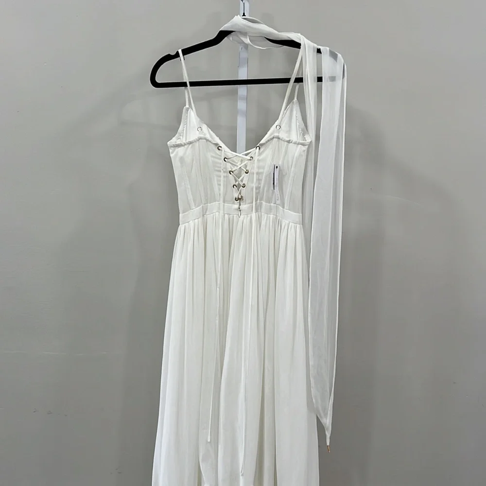 V. Chapman Carmen Gown in White - Picture 10 of 16